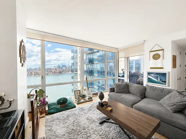 $6,950 | 22 North 6th Street, Unit 25L | Williamsburg