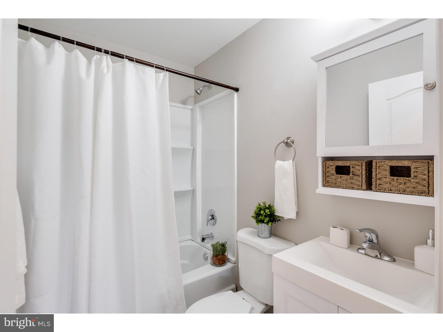 28 Beechtree Road Levittown, PA 19057 - Photo 6 of 11 Bathroom