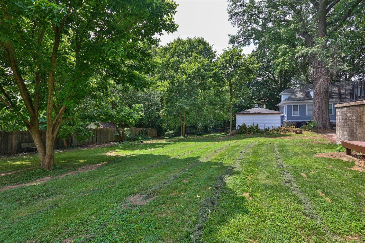 4449 Foley Road Cincinnati, OH 45238 - Photo 4 of 39