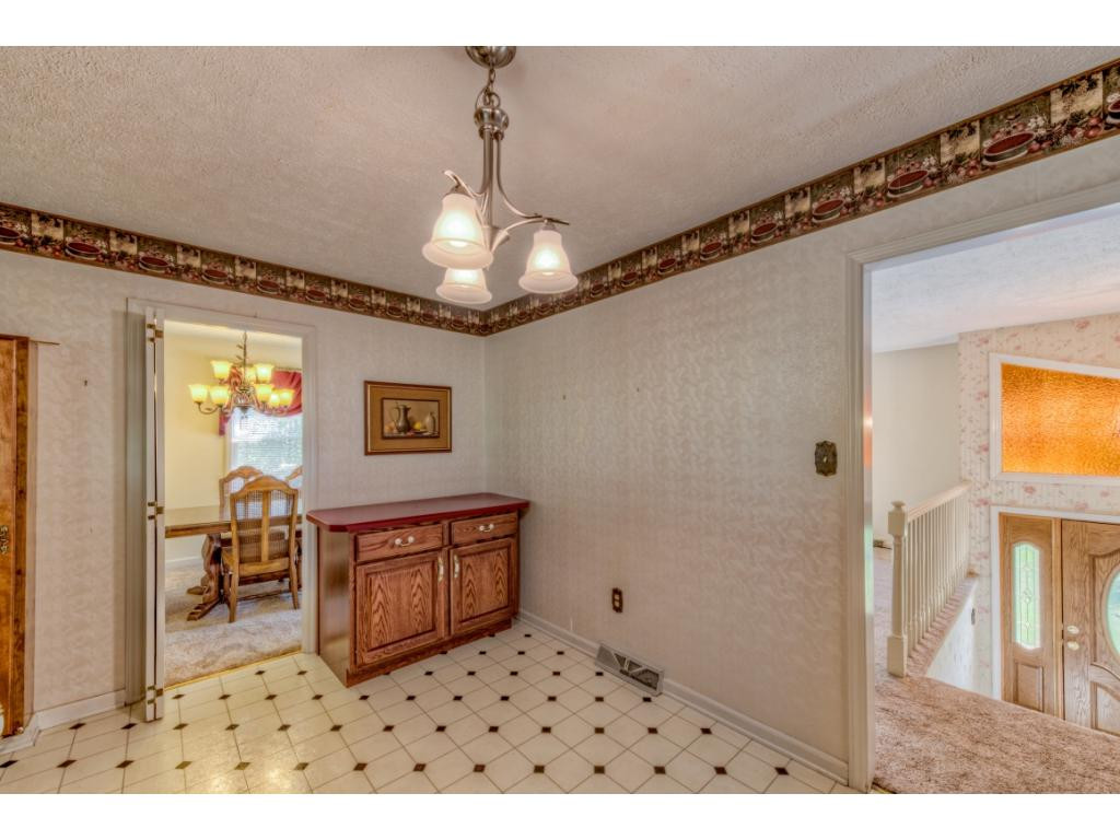 316 Spring Valley Road Bristol, VA 24201 - Photo 11 of 28 Photo 11