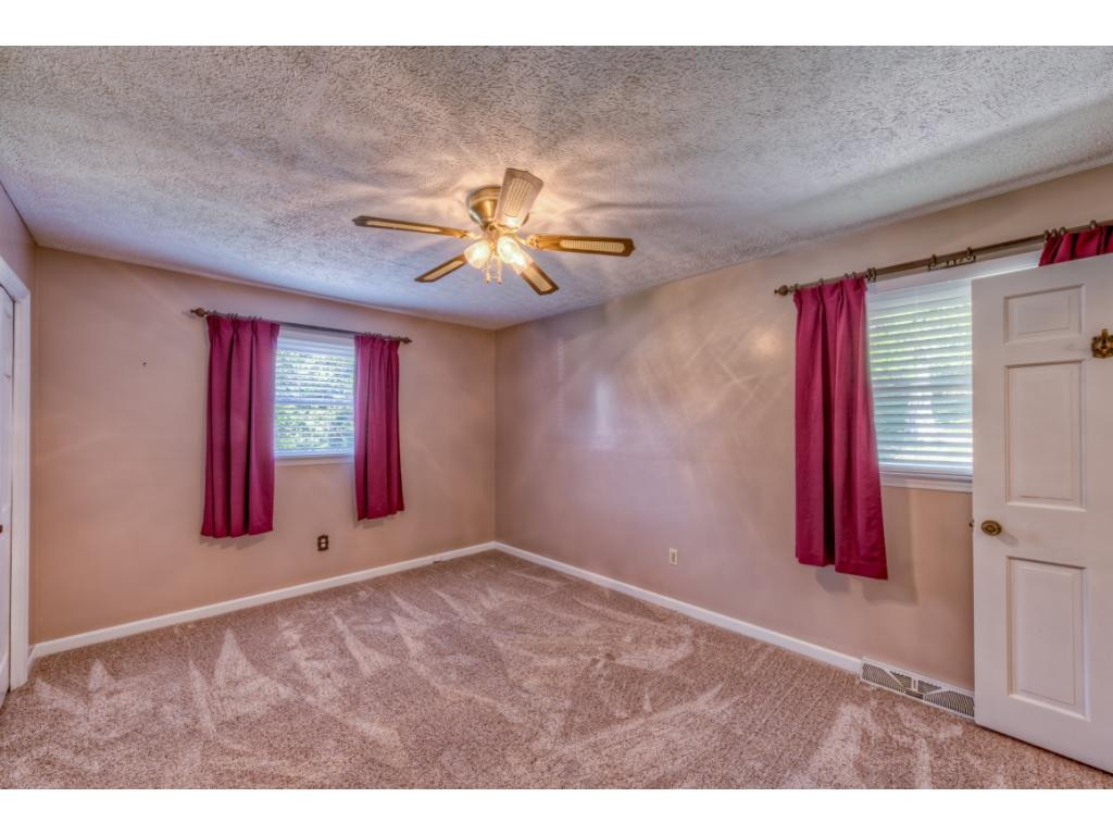 316 Spring Valley Road Bristol, VA 24201 - Photo 12 of 28 Photo 12