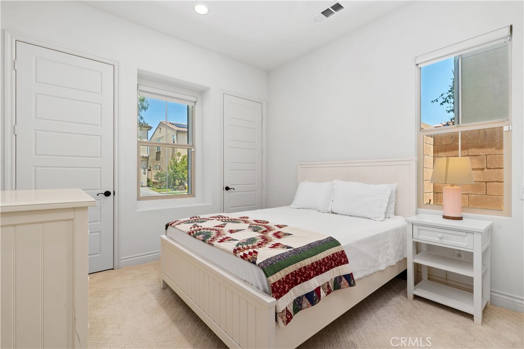 118 Ritual Irvine, CA 92618 - Photo 31 of 52 Main floor bedroom with private en-suite