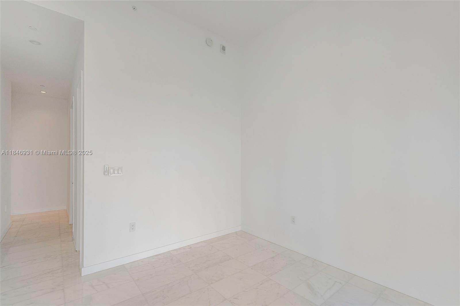 2821 South Bayshore Drive, Unit 7B Coconut Grove, FL 33133 - Photo 22 of 35 a view of small space
