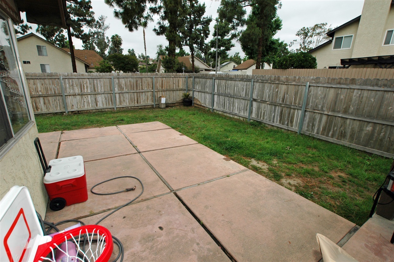 10106 Cliffside Place Spring Valley, CA 91977 - Photo 6 of 25 Gallery Image 6