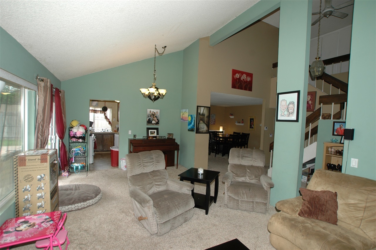 10106 Cliffside Place Spring Valley, CA 91977 - Photo 10 of 25 Gallery Image 10
