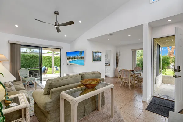 $2,800 | 235 VÃa Rengo, Palm Desert, CA 92260