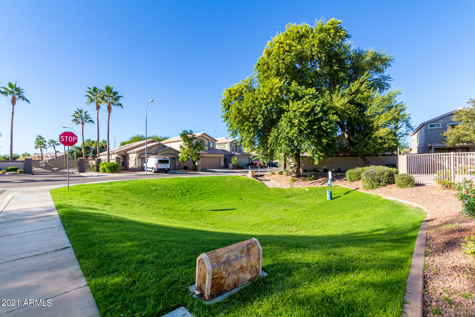 10537 West Almeria Road Avondale, AZ 85392 - Photo 32 of 34 0035-35-Almeria