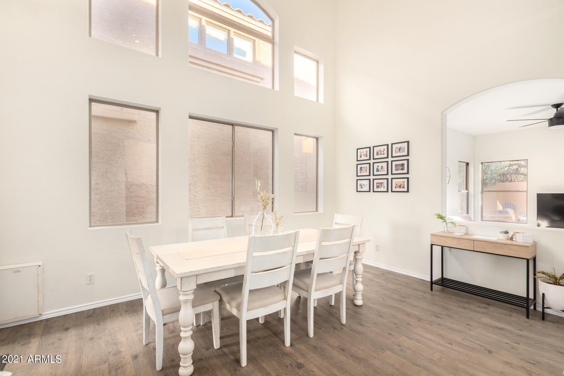10537 West Almeria Road Avondale, AZ 85392 - Photo 6 of 34 0011-11-Almeria