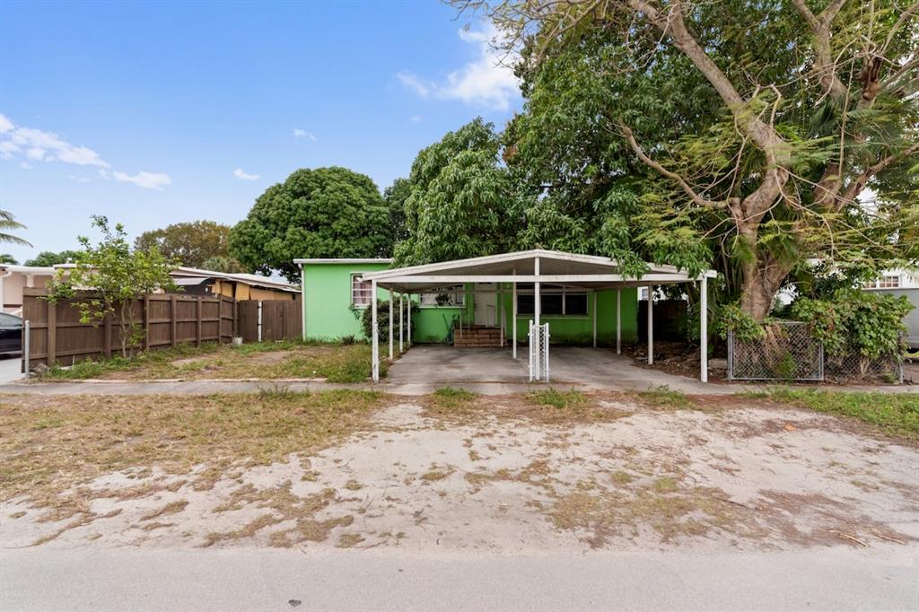 282 East 55th Street Hialeah, FL 33013 - Photo 3 of 50