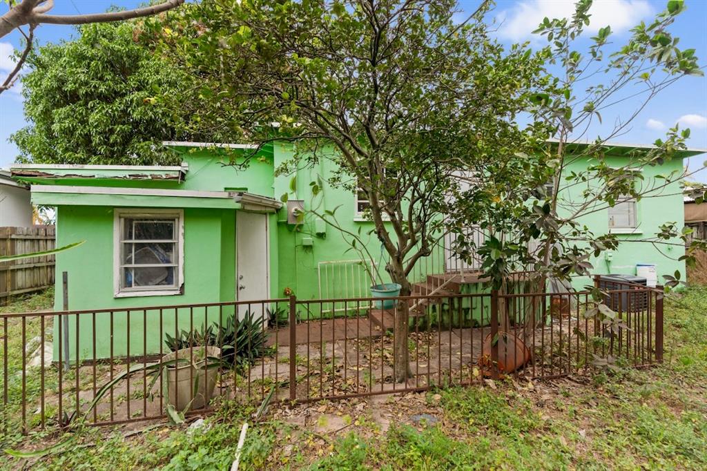 282 East 55th Street Hialeah, FL 33013 - Photo 41 of 50