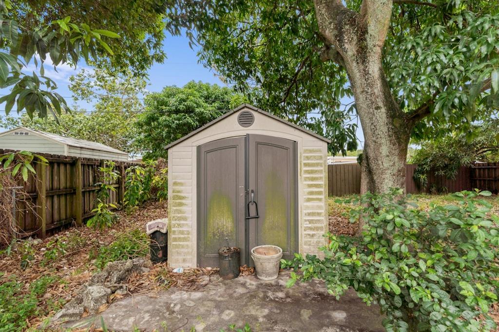 282 East 55th Street Hialeah, FL 33013 - Photo 45 of 50