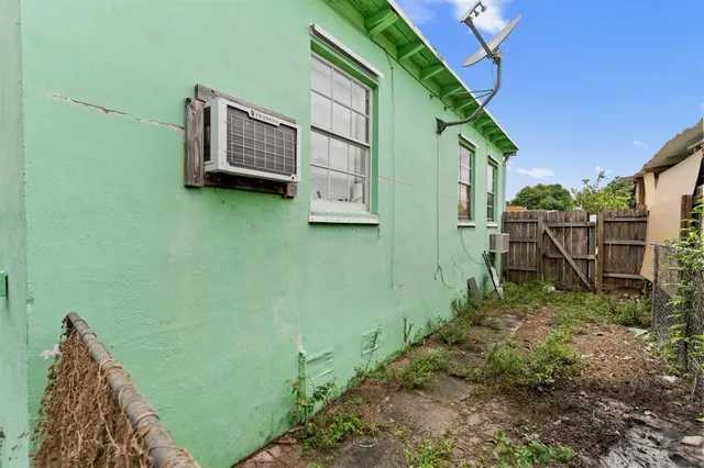 $399,900 | 282 East 55th Street, Hialeah, FL 33013