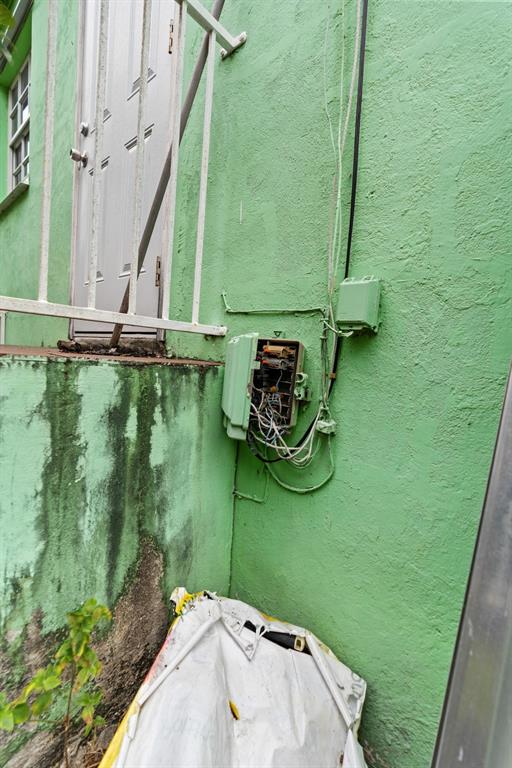 282 East 55th Street Hialeah, FL 33013 - Photo 5 of 50