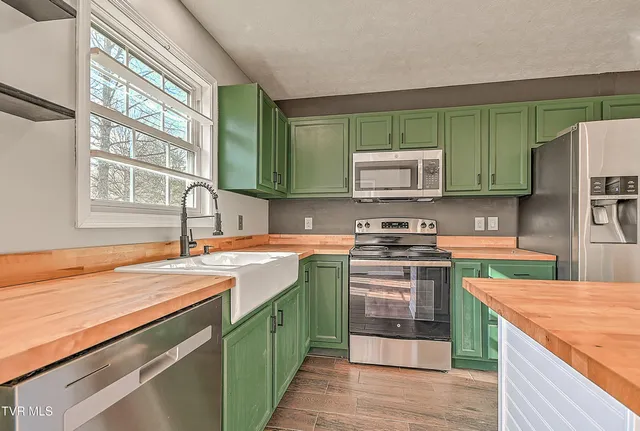 $389,000 | 426 Neal Drive, Bluff City, TN 37618