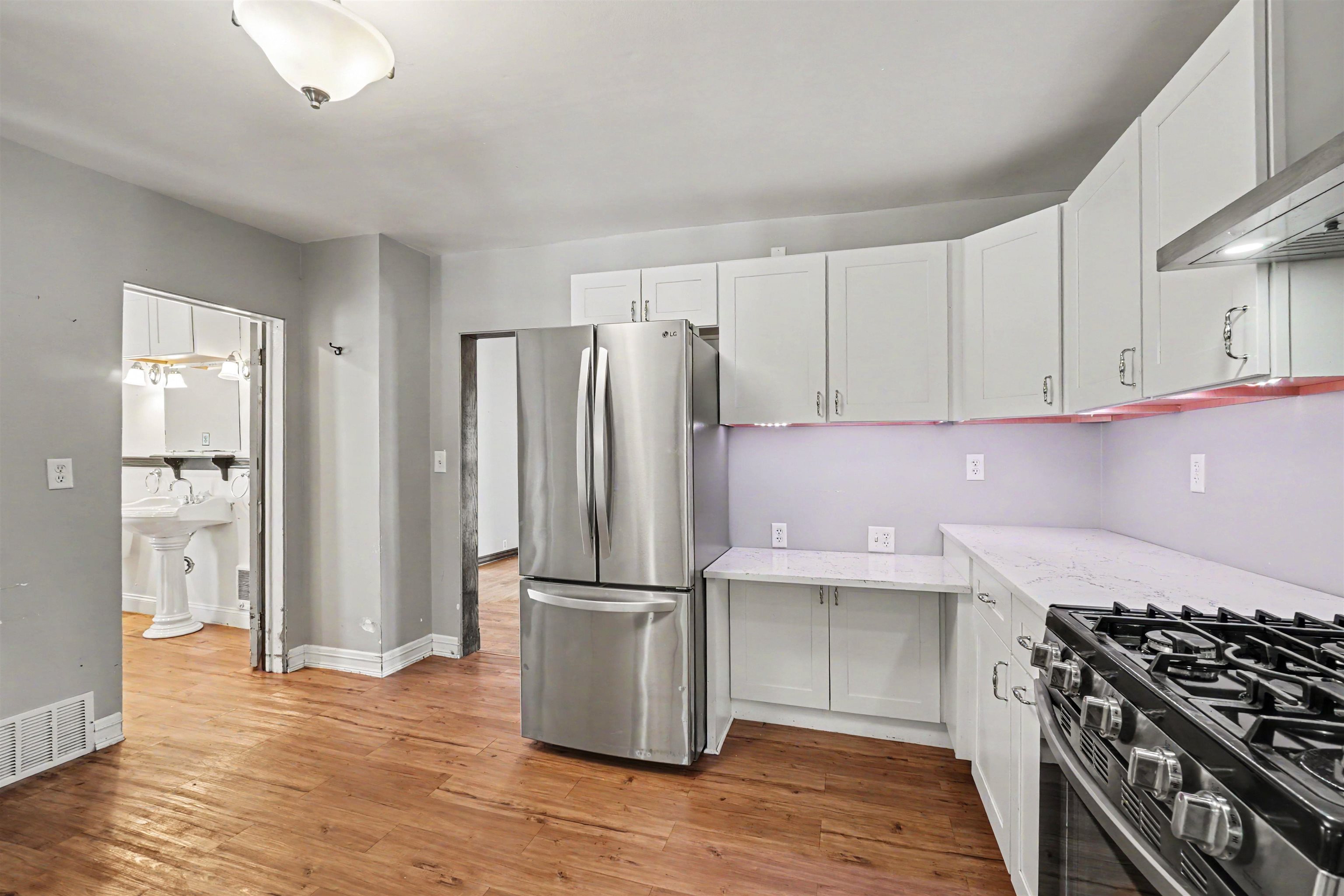 716 Webster Street Bay City, MI 48708 - Photo 6 of 19