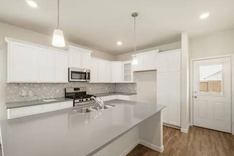 $369,888 | 6406 Pomona Court, Rosharon, TX 77583