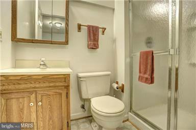 17650 Hardy Road Mount Airy, MD 21771 - Photo 22 of 30 Bath