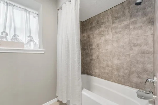 $2,900 | 22318 Greenbrook Drive, Houston, TX 77073