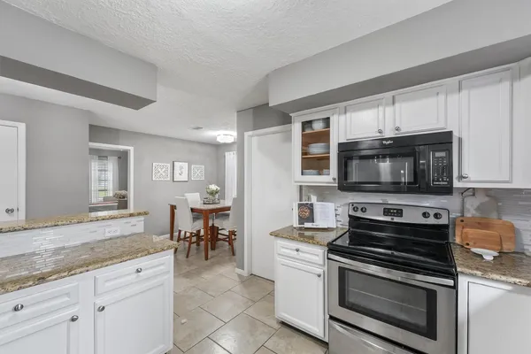 $2,900 | 22318 Greenbrook Drive, Houston, TX 77073