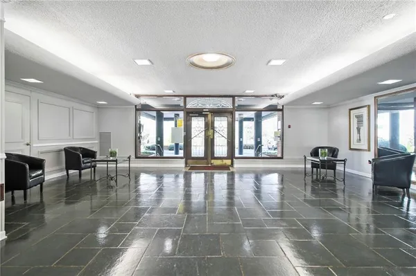 $184,000 | 2965 Pharr Ct S Northwest, Unit 316, Atlanta, GA 30305