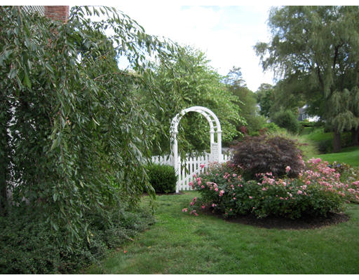 19 Schooner Ridge Marblehead, MA 01945 - Photo 16 of 19 a view of a garden with a plants