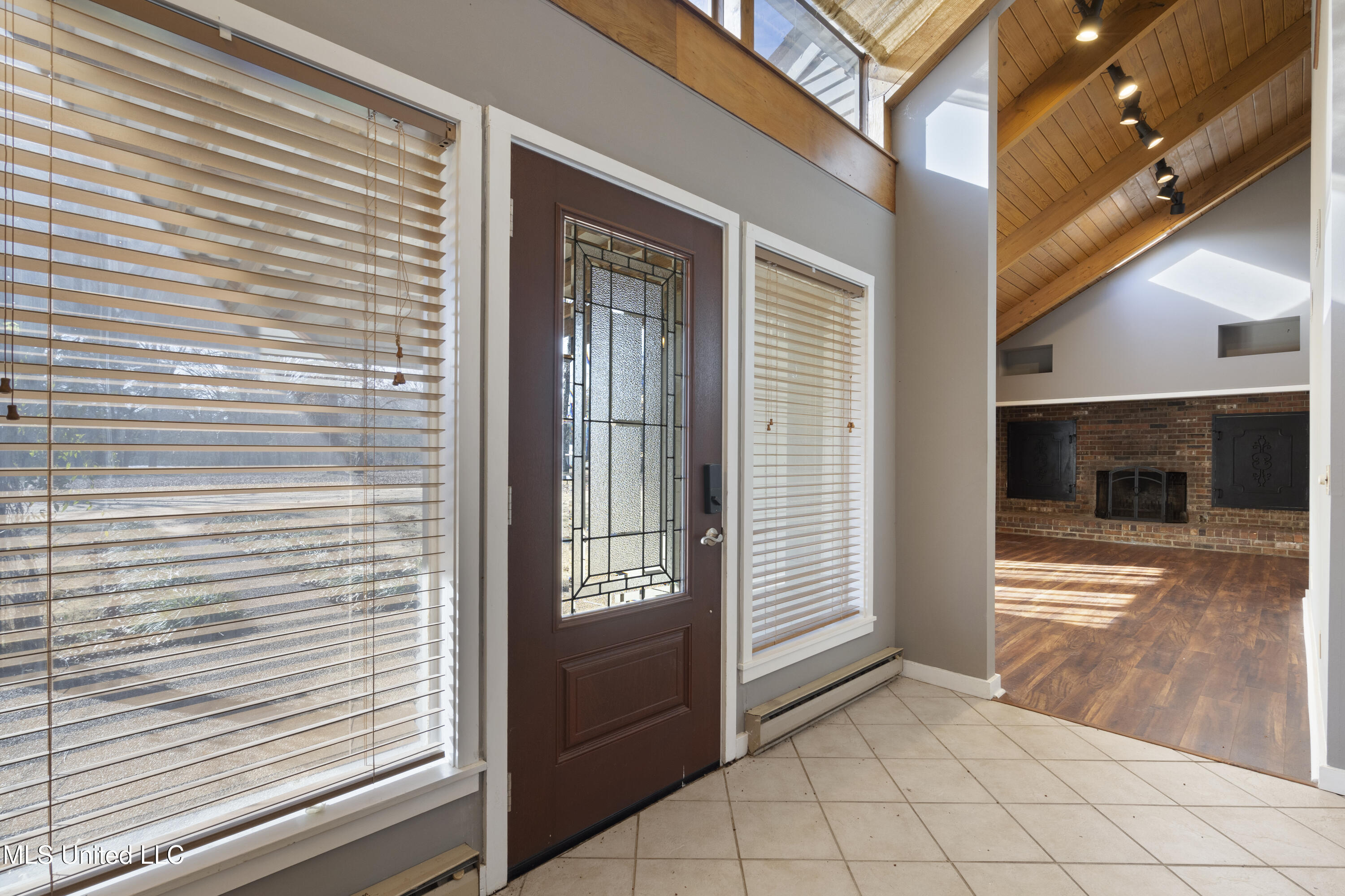 978 Walnut Road Sardis, MS 38666 - Photo 9 of 46 02-DSC1538