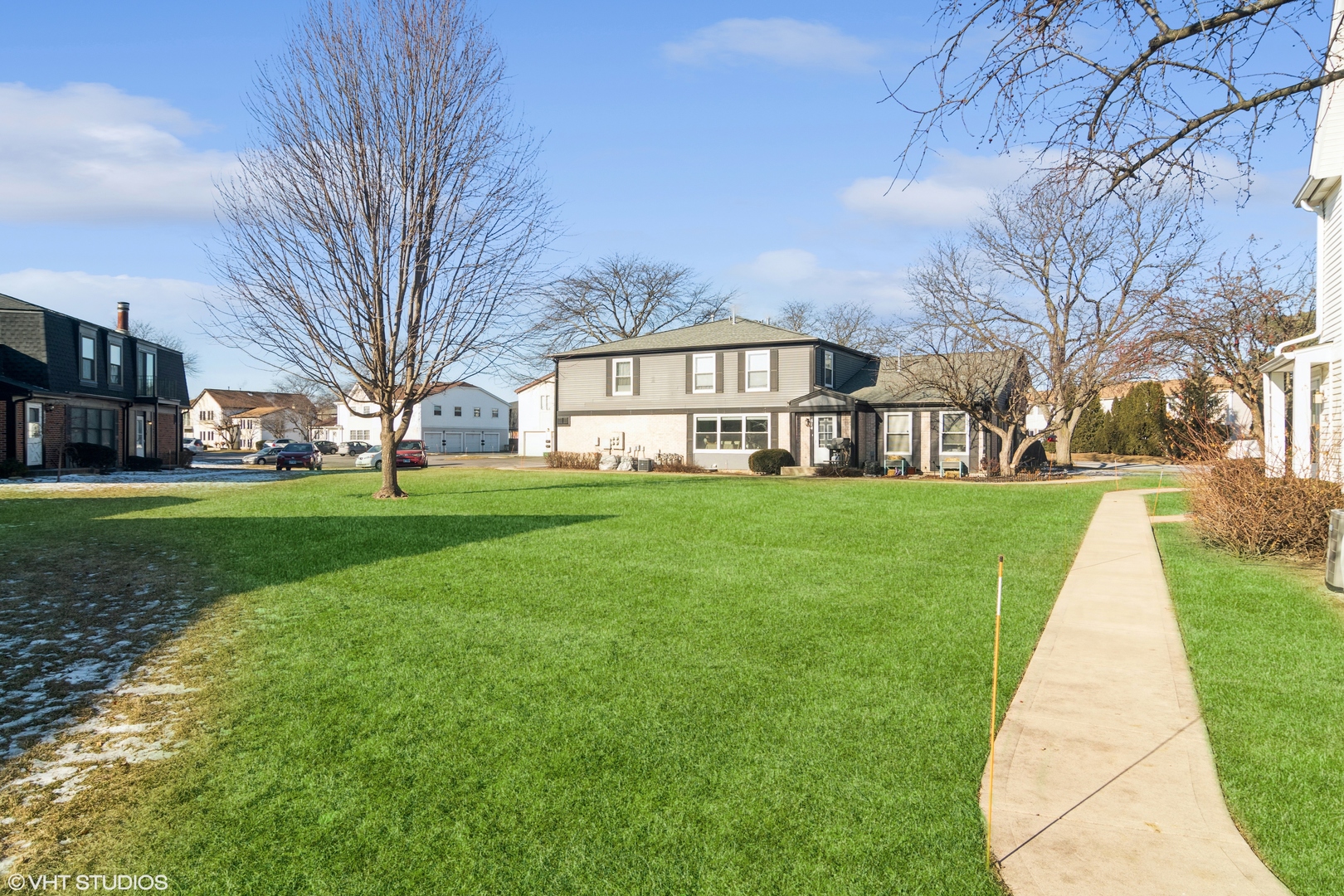 552 Inverrary Lane Deerfield, IL 60015 - Photo 2 of 23