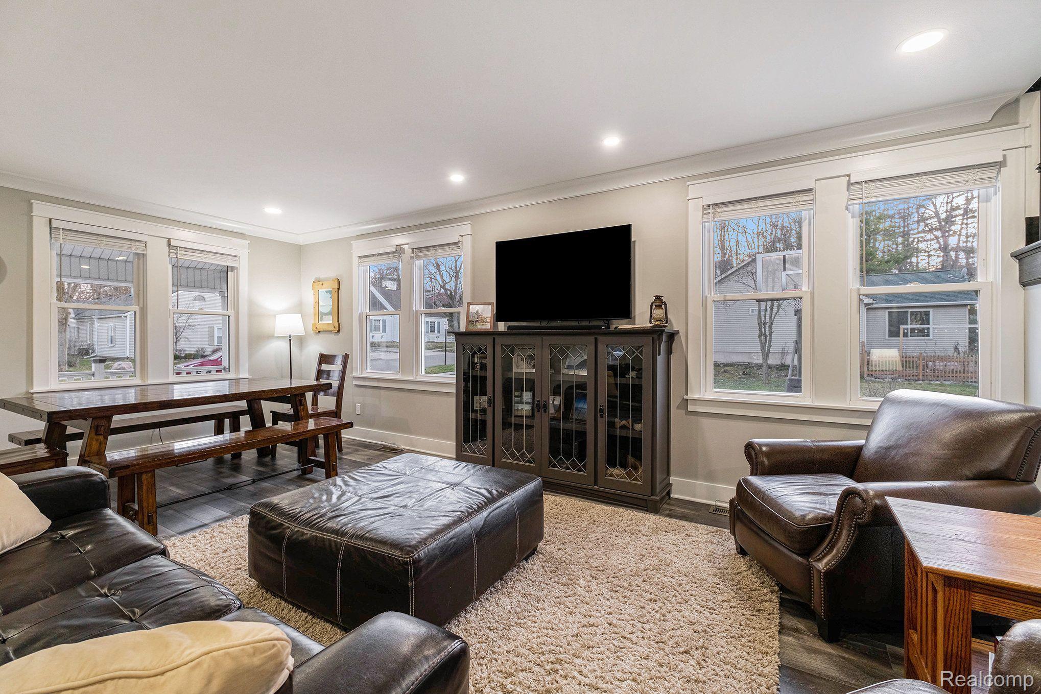 176 Turner Street Romeo, MI 48065 - Photo 6 of 28 Gallery Image 6