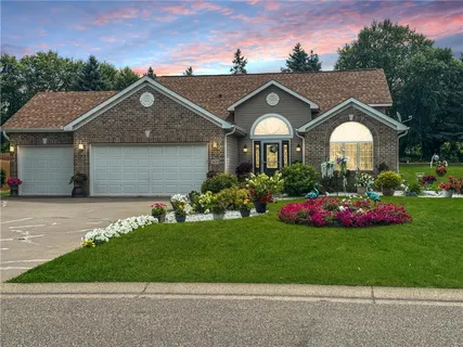$475,000 | 3690 Commonwealth Road, Woodbury, MN 55125