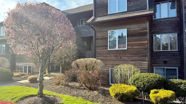 $699,000 | 508 Fox Hill Drive, Baiting Hollow, NY 11933