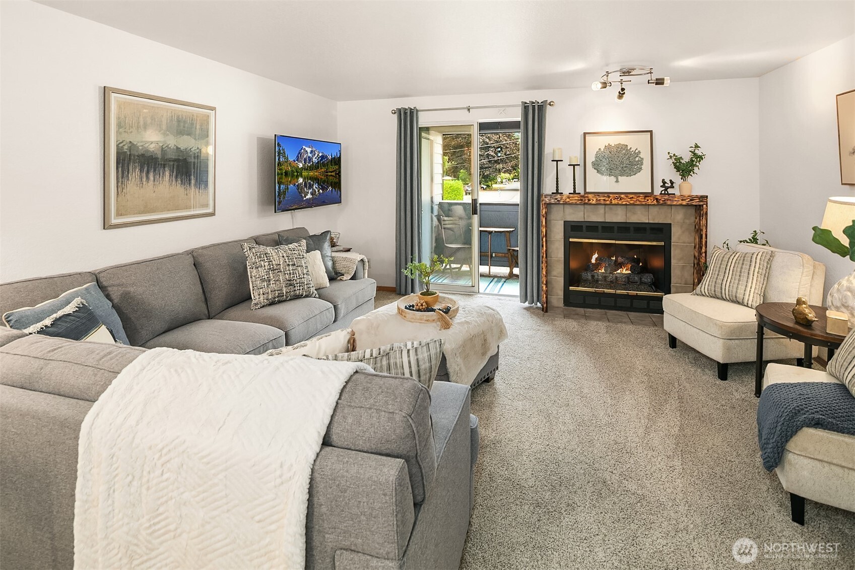 260 Newport Way Northwest, Unit 23 Issaquah, WA 98027 - Photo 1 of 22