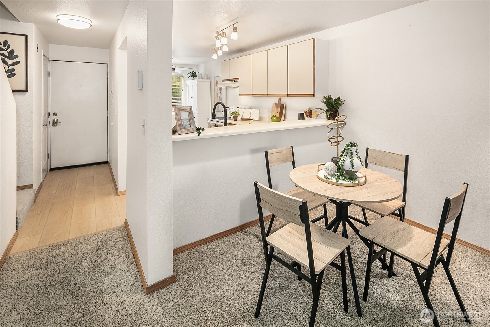 260 Newport Way Northwest, Unit 23 Issaquah, WA 98027 - Photo 12 of 22