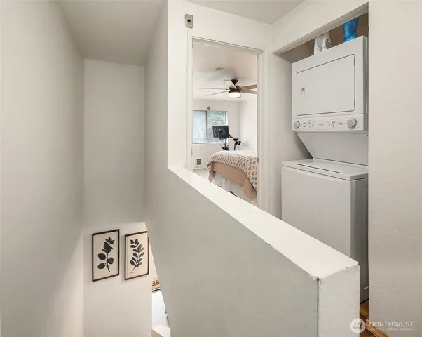 $384,999 | 260 Newport Way Northwest, Unit 23, Issaquah, WA 98027