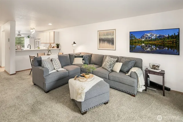 $384,999 | 260 Newport Way Northwest, Unit 23, Issaquah, WA 98027