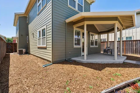$825,000 | 117 Grayson Way, Healdsburg, CA 95448