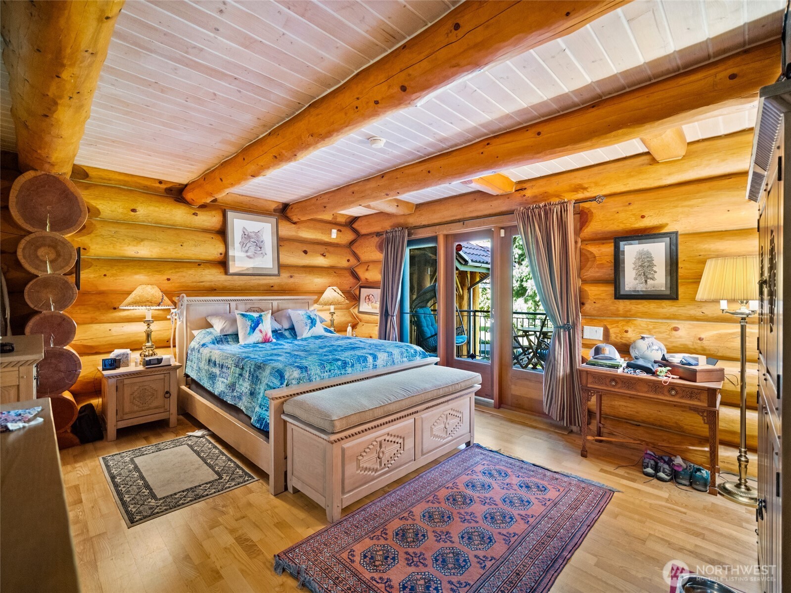 13537 Entiat River Road Entiat, WA 98822 - Photo 18 of 40 a living room with furniture stove and a table