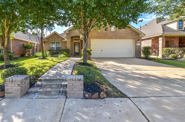 $2,600 | 18323 South Elizabeth Shore Loop, Cypress, TX 77433