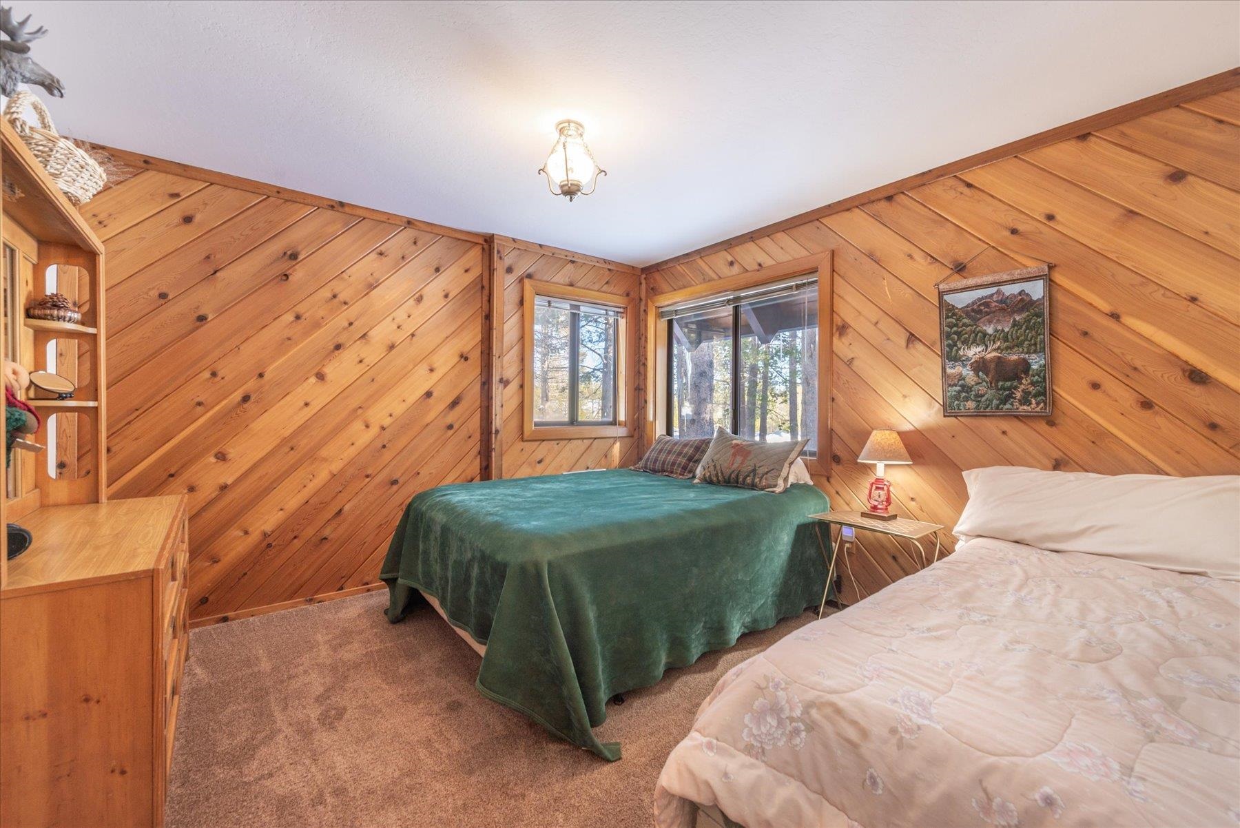 17080 Ski Slope Way Truckee, CA 96161 - Photo 10 of 22 Gallery Image 10