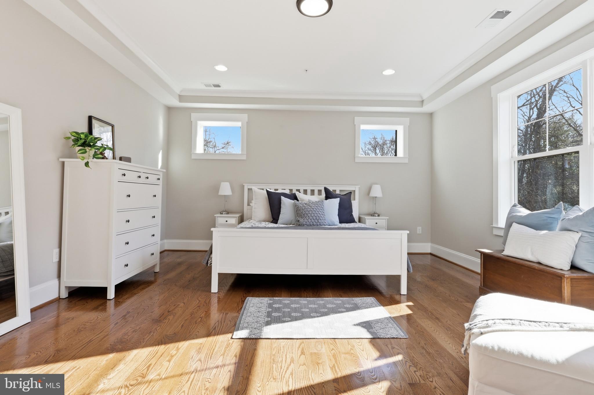 9206 Fernwood Road Bethesda, MD 20817 - Photo 17 of 43 Primary bedroom