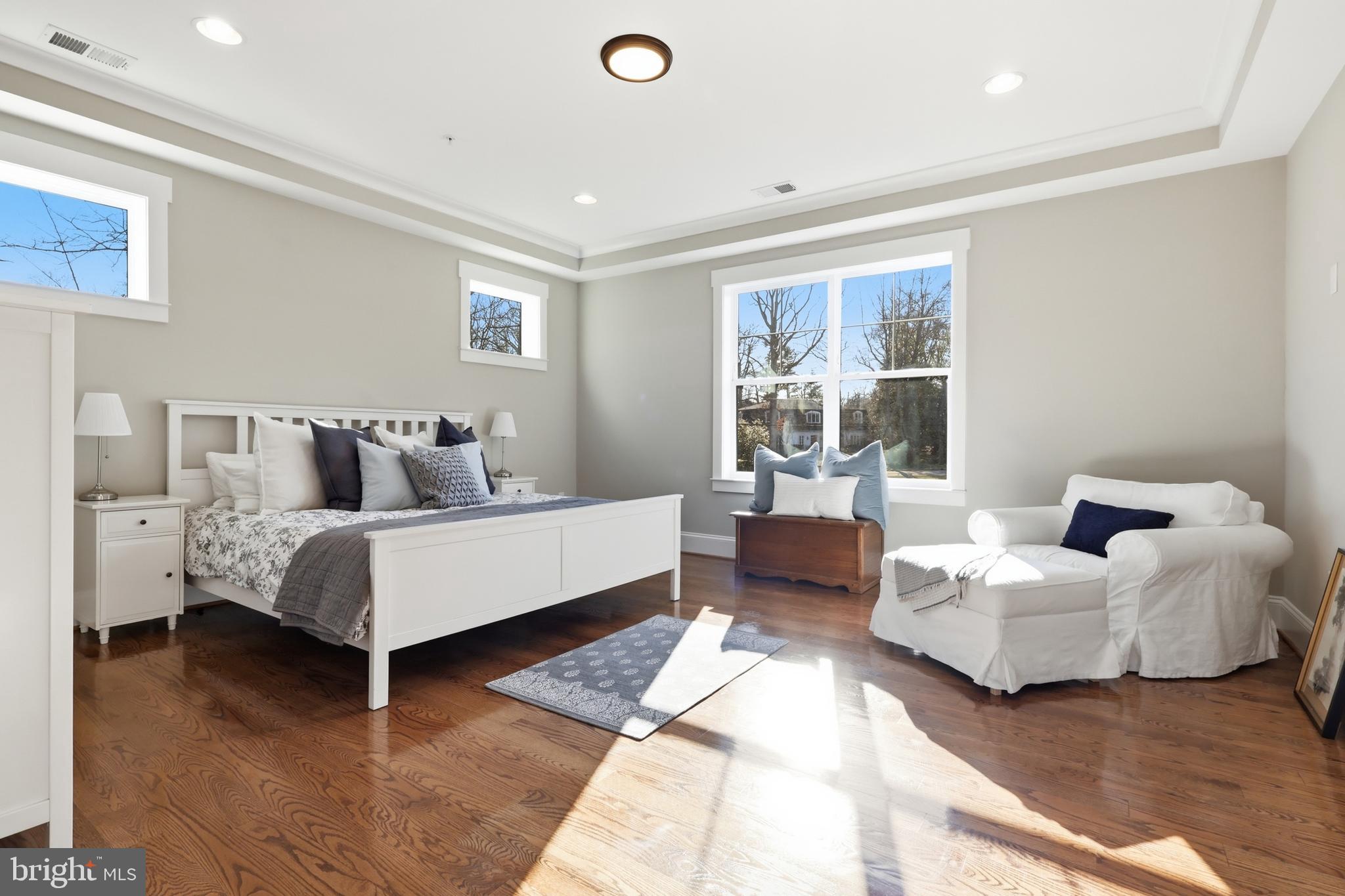 9206 Fernwood Road Bethesda, MD 20817 - Photo 18 of 43 Primary bedroom