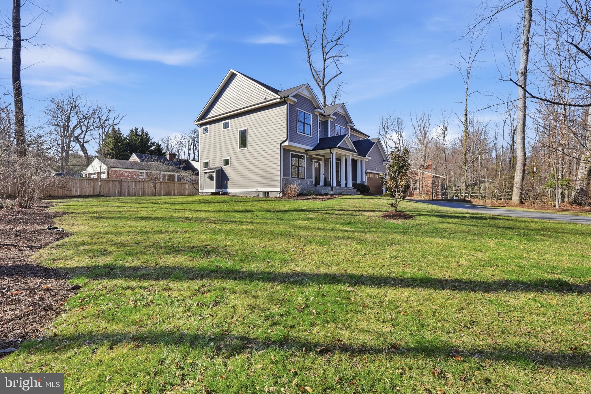 9206 Fernwood Road Bethesda, MD 20817 - Photo 37 of 43 huge yard