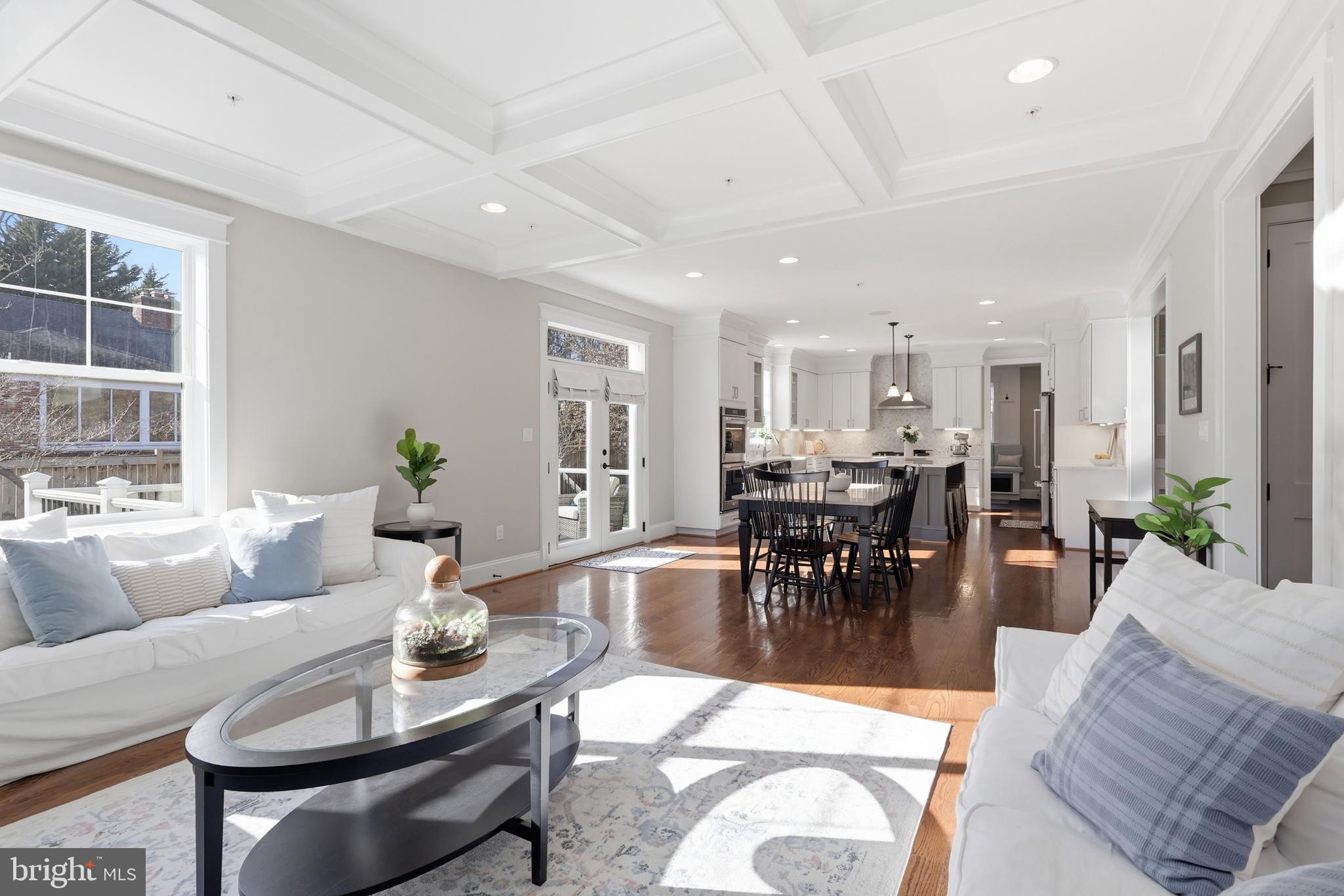 9206 Fernwood Road Bethesda, MD 20817 - Photo 7 of 43