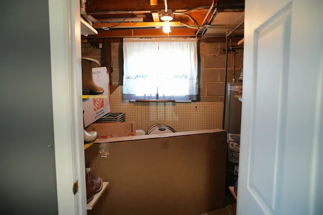 $349,999 | 1428 1/2 North Ashbel Avenue, Hillside, IL 60162