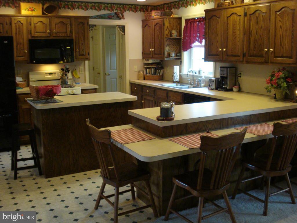 1430 Brunnerville Road Lititz, PA 17543 - Photo 4 of 25