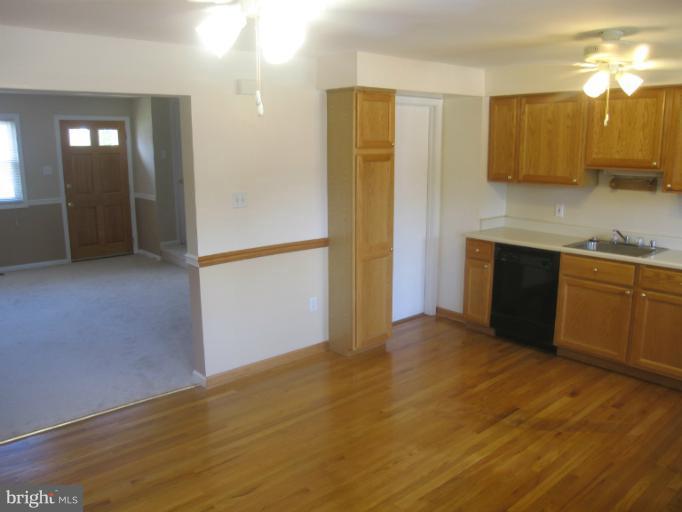 730 Kingston Road Baltimore, MD 21220 - Photo 19 of 23 Kitchen