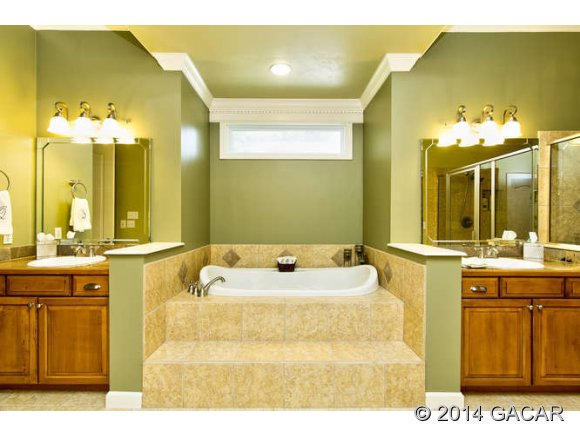 10604 Southwest 15th Lane Gainesville, FL 32607 - Photo 14 of 24 Gallery Image 14