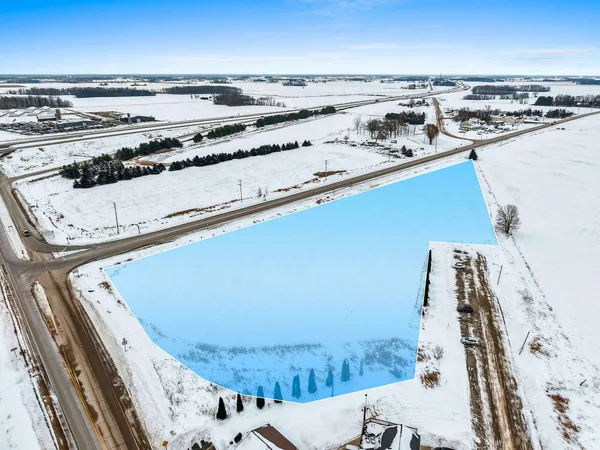 $200,000 | 55 State Highway, Unit 1, Pulaski, WI 54162