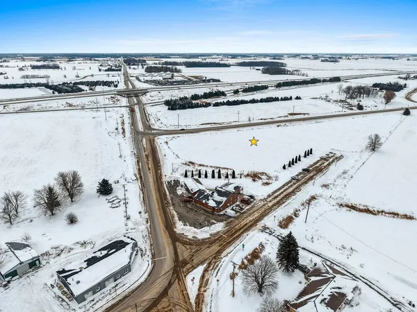 $200,000 | 55 State Highway, Unit 1, Pulaski, WI 54162