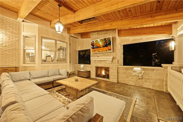 $1,200,000 | 4990 Sandstone Court, Clarence, NY 14031