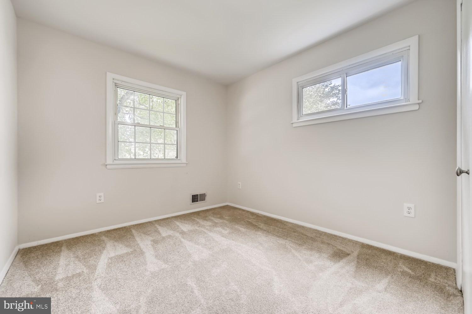 238 Rolling Road Gaithersburg, MD 20877 - Photo 11 of 25 Gallery Image 11